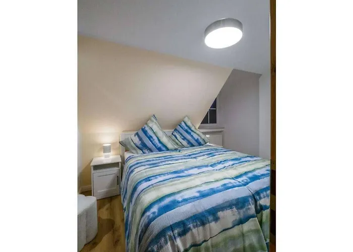 בית נופש In With Balcony *